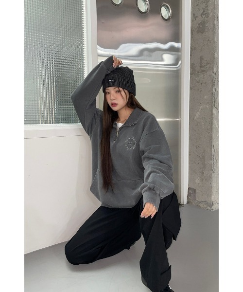 A'GEM/9 × .kom 『ACOVER/オコボ』 Circle Logo Pigment Half Zip Up