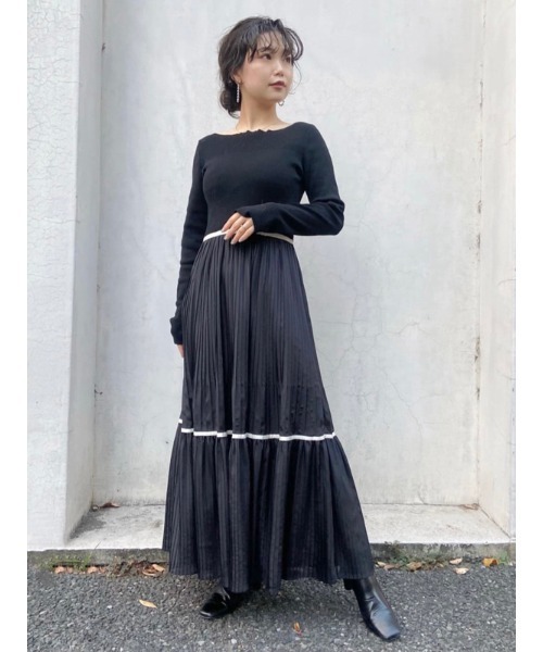 LILY BROWN（リリーブラウン）の「プリーツドッキングニットワンピース