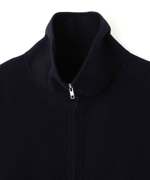 ETRE TOKYO（エトレトウキョウ）の「メルトンスタンドネックリバー