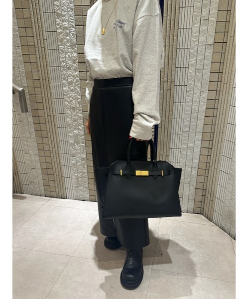 Mila Owen（ミラオーウェン）の「ベルト付きラージハンドバッグ