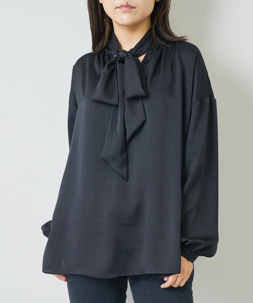 Whim Gazette（ウィムガゼット）の「サテンボウタイブラウス（シャツ