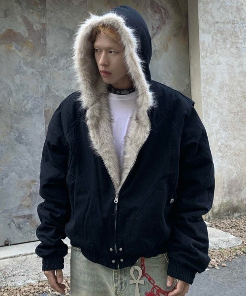 セール】【新色追加】フェイクファーフード付き 中綿ショートブルゾン