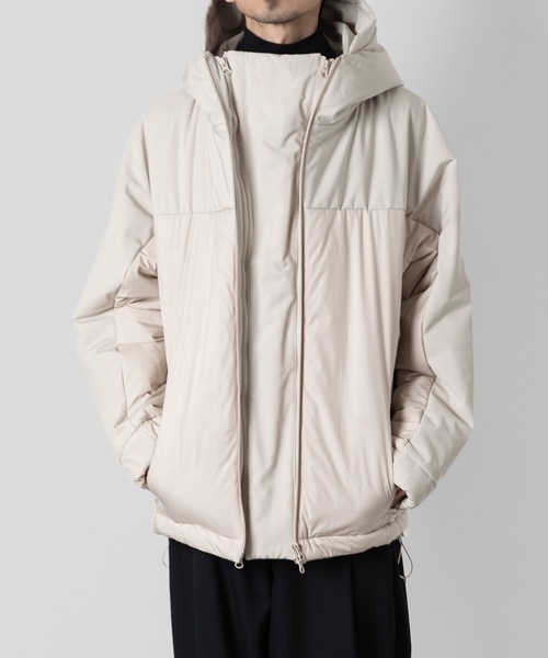 ato（アトウ）の「DOUBLE ZIP PADDED BLOUSON（ミリタリージャケット