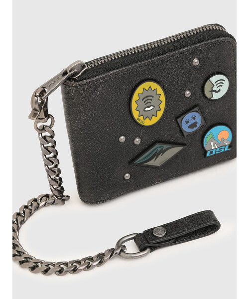 DIESEL（ディーゼル）の「メンズ ピンバッジモチーフ チェーン付き