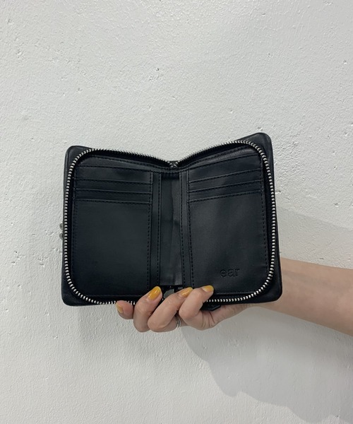 ear PAPILLONNER（イアパピヨネ）の「《牛革》がま口ファスナー財布