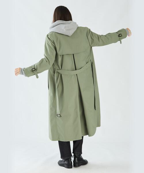 To b. by agnes b.（トゥービーバイアニエスベー）の「ロングトレンチ
