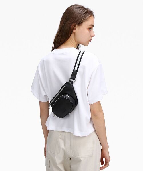 Calvin Klein（カルバン・クライン）の「PUレザー ウエスト バッグ