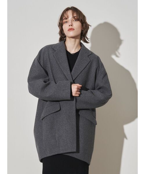 ELENDEEK（エレンディーク）の「コクーンチェスターコート（チェスター
