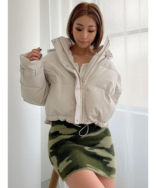 GYDA（ジェイダ）の「ショートフェイクレザーダウンコート（ダウン