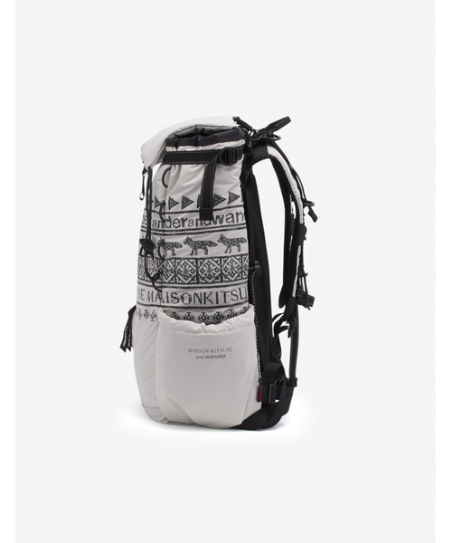 Maison Kitsune（メゾンキツネ）の「MK X AND WANDER 30L backpack