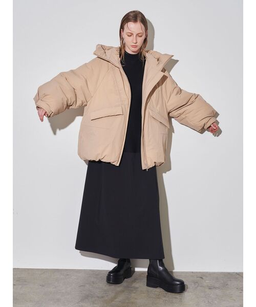 ELENDEEK（エレンディーク）の「ダウンフォルムショートコート（ダウン