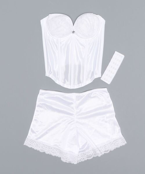 ブライダルインナー4点セット《ブライダルビスチェ+パッド+ペチパンツ+