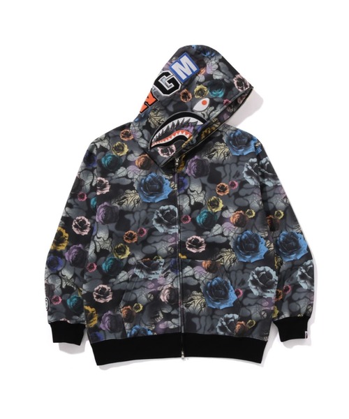 A BATHING APE（アベイシングエイプ）の「FLORAL CAMO SHARK RELAXED