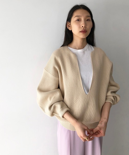 TODAYFUL（トゥデイフル）の「スリットネックニット（ニット/セーター