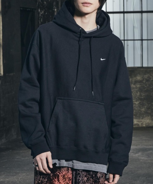 NIKE（ナイキ）の「ナイキ ソロ スウッシュ メンズ プルオーバー