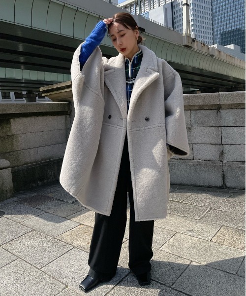 Ameri（アメリ）の「REVERSIBLE BOA PONCHO COAT（ポンチョ）」 - WEAR