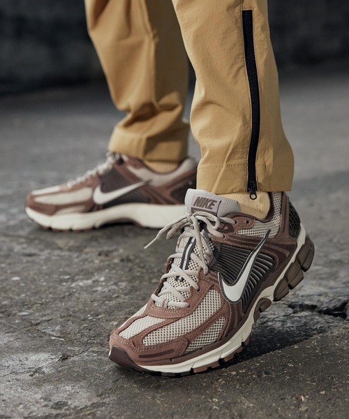 NIKE（ナイキ）の「ナイキ ズーム ボメロ 5 メンズシューズ / Nike