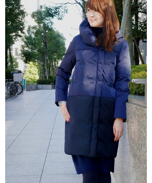 allureville（アルアバイル）の「異素材切り替えボリュームショール