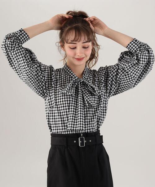 To b. by agnes b.（トゥービーバイアニエスベー）の「WT85 CHEMISE