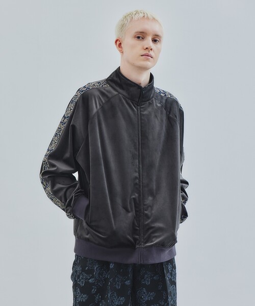 tk.TAKEO KIKUCHI（ティーケータケオキクチ）の「◇ベロアトラック