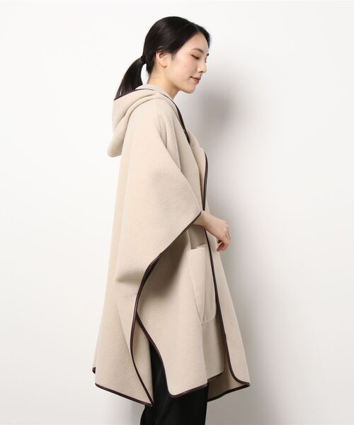 Mila Owen（ミラオーウェン）の「フード付きポンチョ接結コート