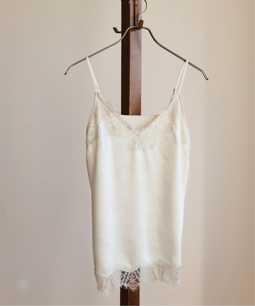 Noble（ノーブル）の「リバーレーストリミングサテンキャミソール2