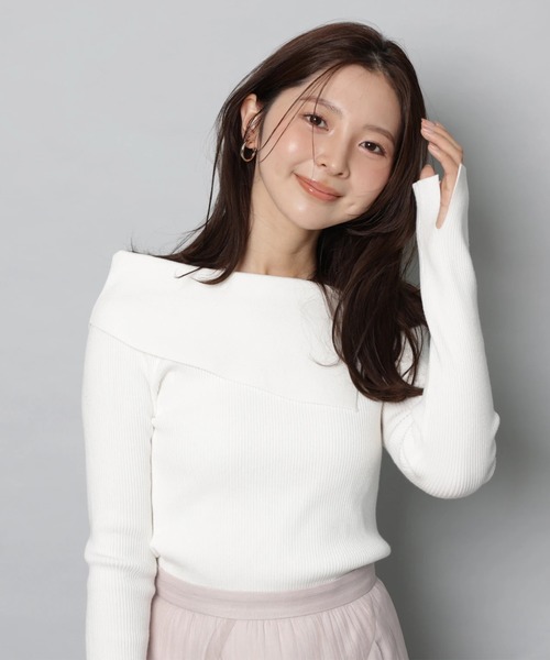 Apuweiser-riche（アプワイザーリッシェ）の「金釦配色カーディガン