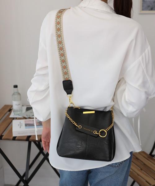セール】チェーンチャーム付 柄ベルト ショルダー BAG（ショルダー