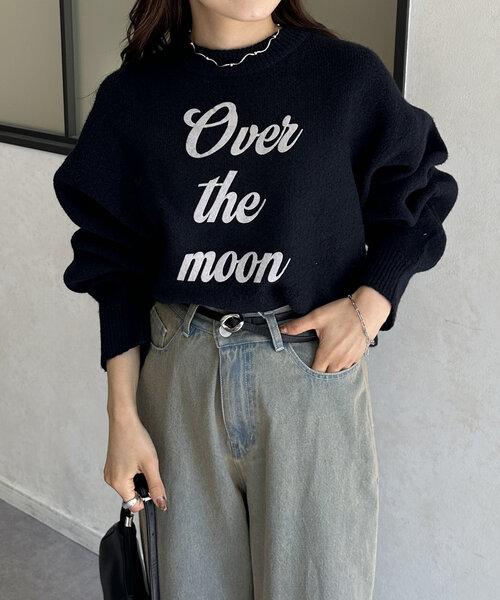 Thevon（ゼボン）の「フロッキーロゴクロップドニット（ニット