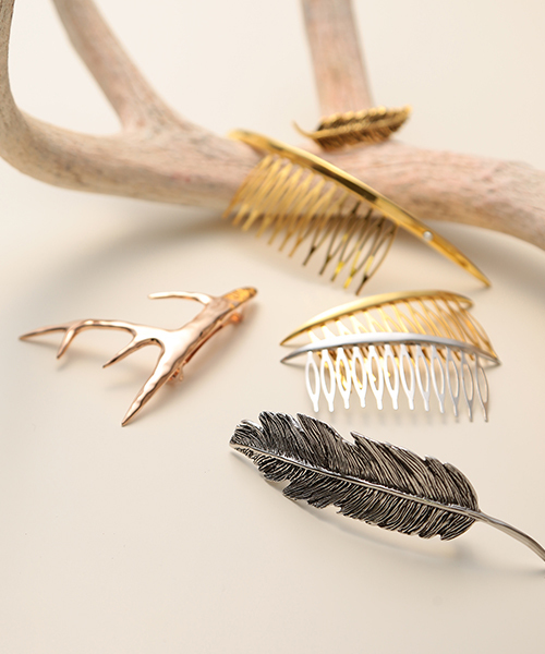 PLUIE（プリュイ）の「 PLUIE / フェザー ヘア バレッタ（バレッタ