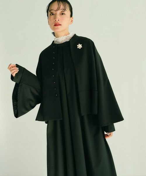 PUAL CE CIN（ピュアルセシン）の「【Du noir】飾りボタンノーカラー