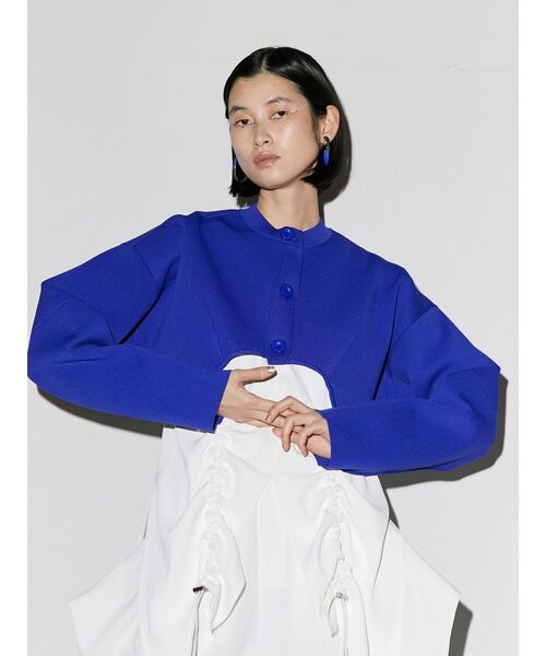 UN3D.（アンスリード）の「イレギュラーヘムショートニット