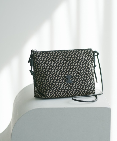 IACUCCI（イアクッチ）の「モノグランマ ポーチSD JACQUARD/RUGA