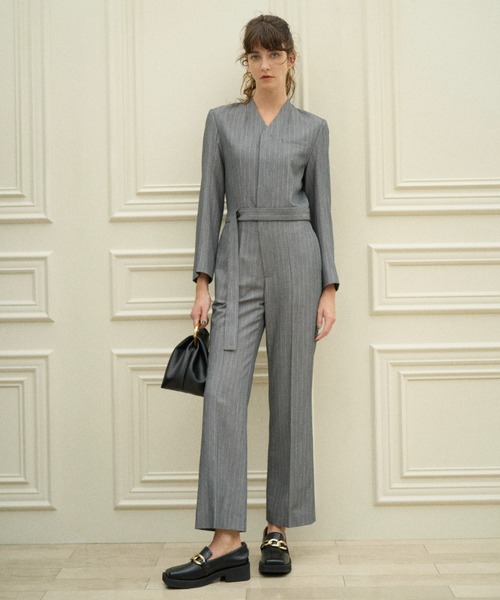 Mila Owen（ミラオーウェン）の「ウエストベルトジャケット風