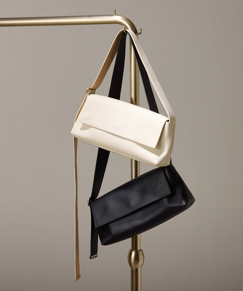 シュリンクリンショルダーバッグ/牛革/軽量/WEB限定カラー展開/新色