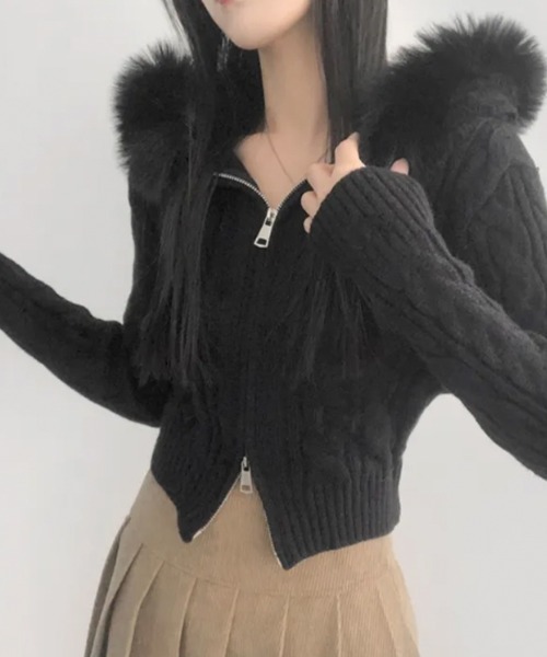 セール】ファー付きフード ケーブル編み ダブルジップショート丈ニット