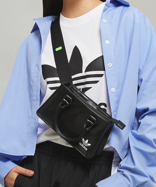 adidas（アディダス）の「adidas Originals × KSENIASCHNAIDER ミニ