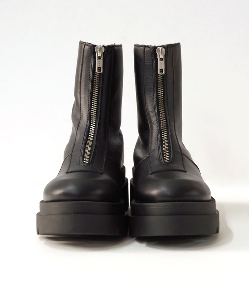PUPE（プーペ）の「PUPE（プーペ） / フロントジップ ショートブーツ
