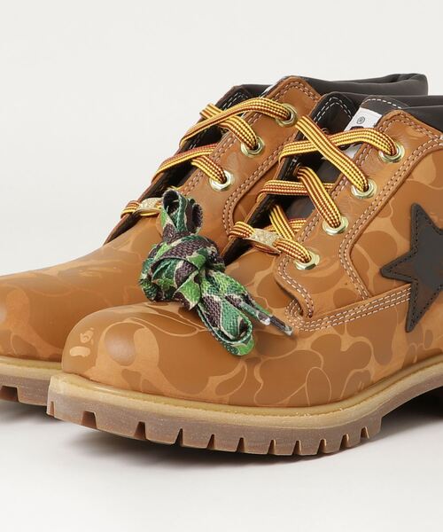 A BATHING APE（アベイシングエイプ）の「BAPE X TIMBERLAND CHUKKA