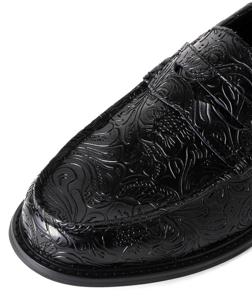 London Shoe Make（ロンドンシューメイク）の「ペイズリーエンボス