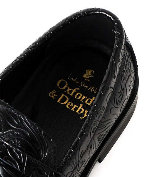 London Shoe Make（ロンドンシューメイク）の「ペイズリーエンボス