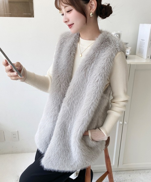 セール】【累計販売枚数1万枚突破！】Vネックロングフェイクファー