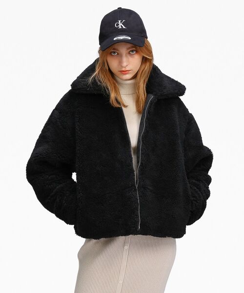 Calvin Klein（カルバン・クライン）の「バックモノグラム シェルパ