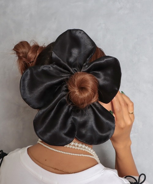 セール】フラワーサテンシュシュ（シュシュ）｜Three Four Time