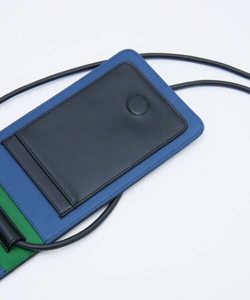 UNITED TOKYO（ユナイテッドトウキョウ）の「レザー スクエアミニ