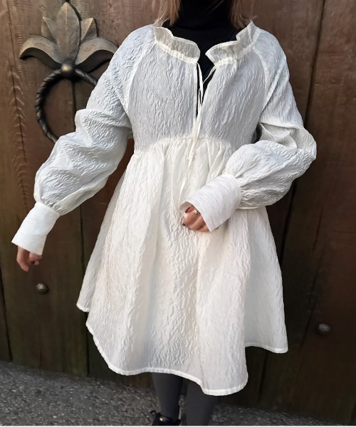 BUMPY VOLUME MINI DRESS（ワンピース）｜Ameri（アメリ）の