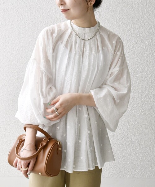SHIPS any:〈手洗い可能〉シアー ドット スタンドカラー パフ ギャザー