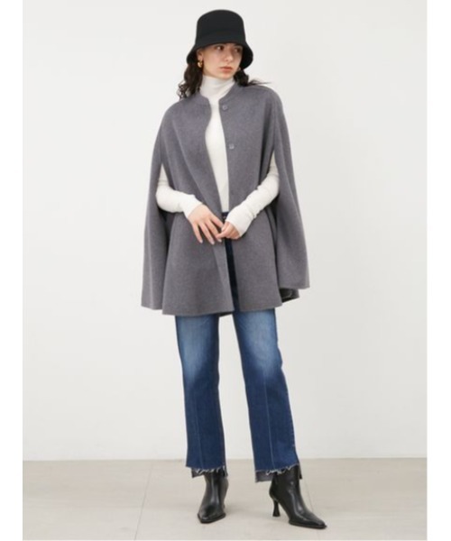 Mila Owen（ミラオーウェン）の「ウール混スタンドカラーリバーケープ