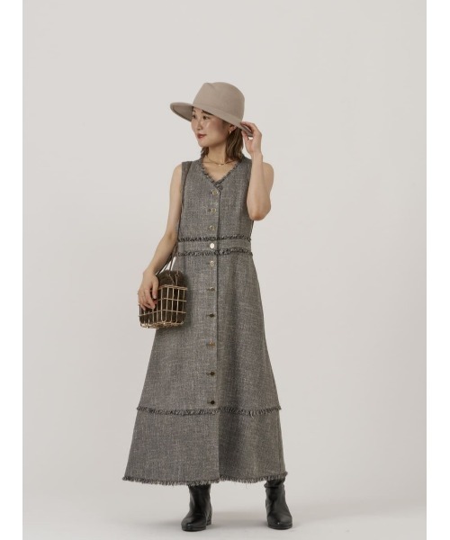 allureville（アルアバイル）の「ノンウールツイードフリンジフレア