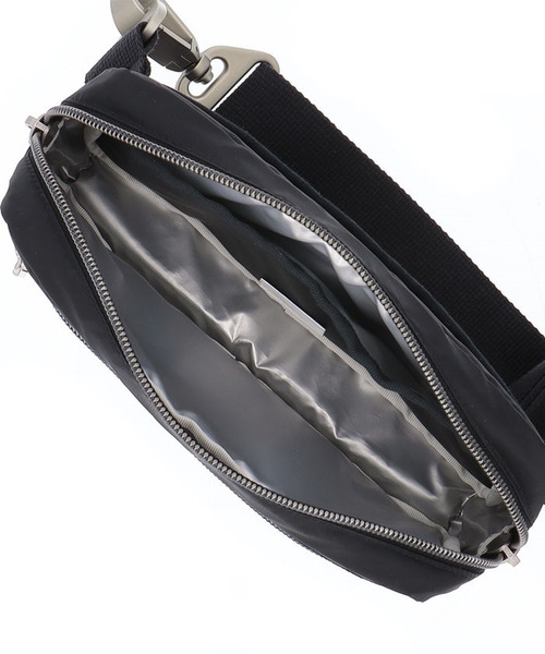 LeSportsac（レスポートサック）の「ESSENTIAL RECT XBODY ブラックC